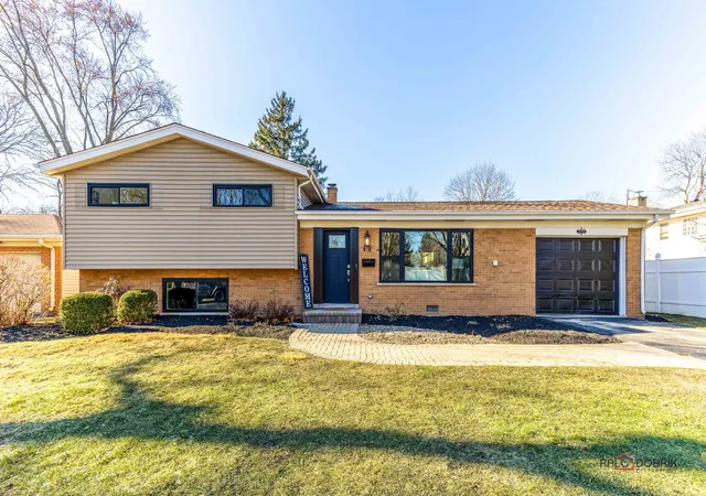 Photo 1 of Single family home for sale at 174 S Maple St, Palatine, IL 60067 | MLS# 12222227 | Listing updated on 2024-12-08