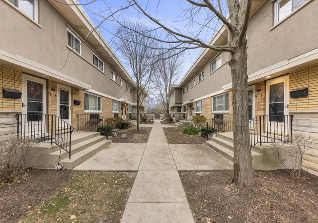 Photo 1 of Townhouse for sale at 626 S Milwaukee Ave #A, Libertyville, IL 60048 | MLS# 12222428 | Listing updated on 2024-12-09