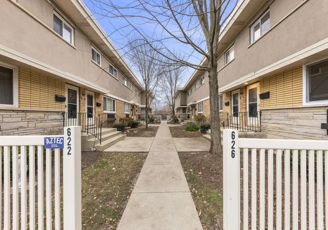 Photo 39 of Townhouse for sale at 626 S Milwaukee Ave #A, Libertyville, IL 60048 | MLS# 12222428 | Listing updated on 2024-12-09