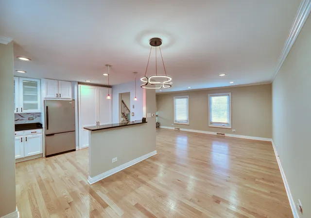 Photo 3 of Single family home for sale at 1485 Worden Way, Elk Grove Village, IL 60007 | MLS# 12222492 | Listing updated on 2024-12-09
