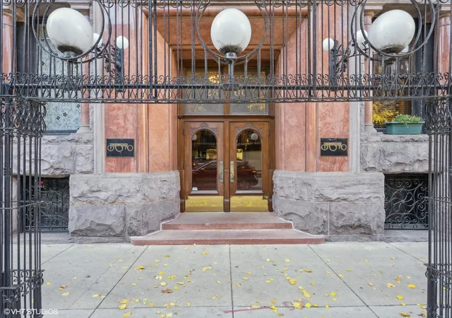 Photo 1 of Condo for sale at 2800 N Pine Grv Ave #7K, Chicago, IL 60657 | MLS# 12222735 | Listing updated on 2024-12-11