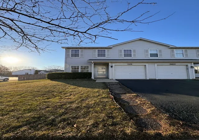 Photo 1 of Townhouse for sale at 21431 Franklin Cir, Plainfield, IL 60544 | MLS# 12223069 | Listing updated on 2024-12-09