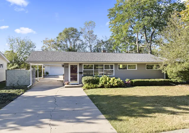 Photo 1 of Single family home for sale at 309 E Parallel St, Palatine, IL 60067 | MLS# 12254113 | Listing updated on 2024-12-11