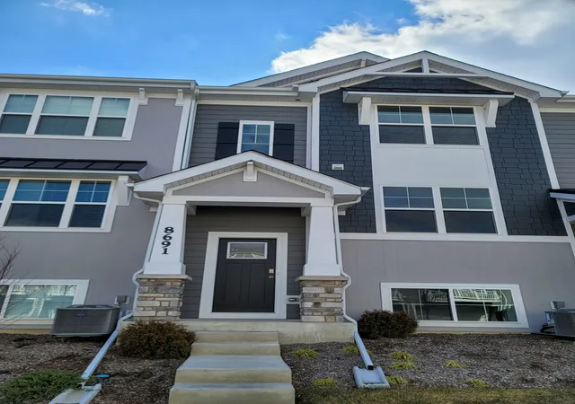 Photo 3 of Townhouse for sale at 10741 Violette Way, Saint John, IN 46373 | MLS# 12254320 | Listing updated on 2024-12-11
