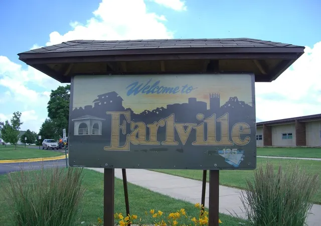Homes for sale in Earlville, IL | 617 Betty St, Earlville, IL 60518 | MLS# 09268075