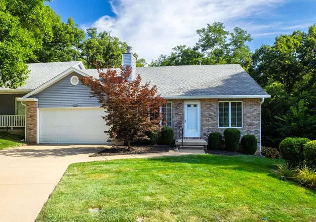 2nd image of 4000 46Th St Ct, Rock Island, IL 61201