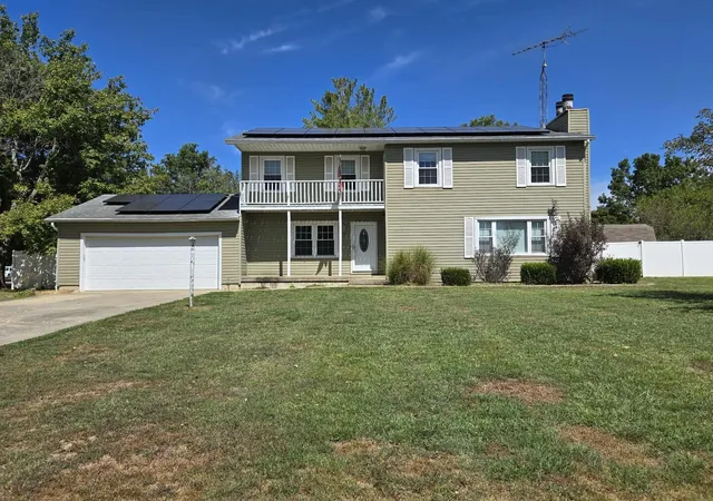 Homes for sale in Woodlawn, IL | 108 Mockingbird Ln, Woodlawn, IL 62898 | MLS# 100000684
