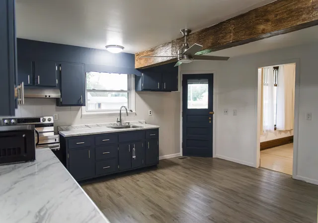 Photo 3 of Single family home for sale at 106 E Washington St, Mendon, IL 62351 | MLS# 100539033 | Listing updated on 2026-09-20