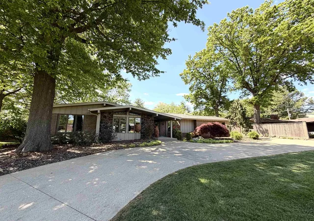 1st image of 208 N Sunny Slope St N, West Frankfort, IL 62896 | MLS# 100539046