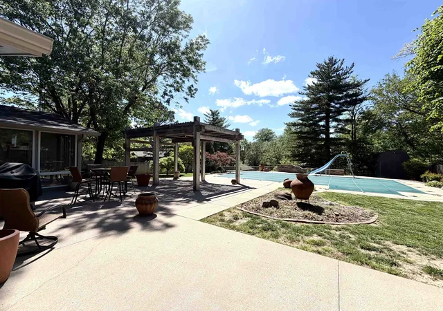 5th image of 208 N Sunny Slope St N, West Frankfort, IL 62896 | MLS# 100539046