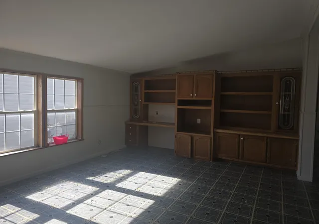 2nd image of 206 W 1st St, La Harpe, IL 61450 | MLS# 100539047