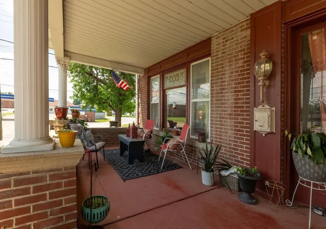 5th image of 1414 W Main St, Marion, IL 62959 | MLS# 100539052