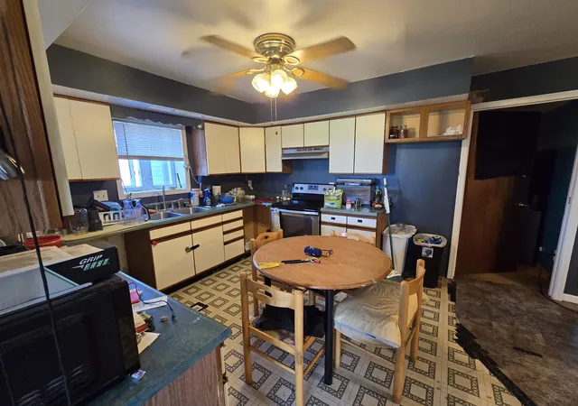 3rd image of 1920 E County Road 2900 Road, Dallas City, IL 62330 | MLS# 100539054