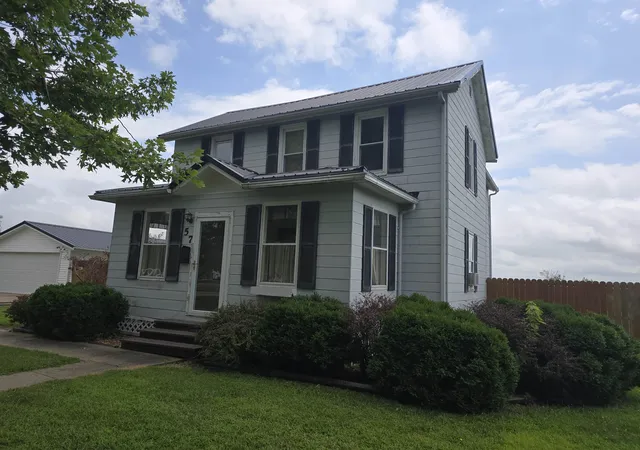 1st image of 57 W Main St, Carthage, IL 62321 | MLS# 100539085
