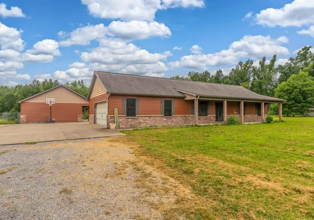 Photo 36 of Single family home for sale at 11203 Murrah Rd, Marion, IL 62959 | MLS# 100539086 | Listing updated on 2026-10-06