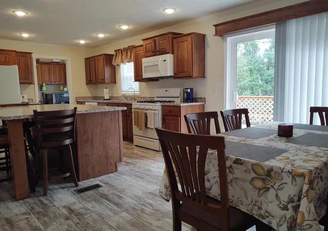 Photo 4 of Single family home for sale at 1475 Hound Dog Ridge Rd, Vienna, IL 62995 | MLS# 100539098 | Listing updated on 2026-08-16