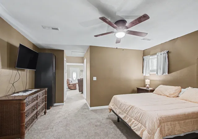 Photo 3 of Single family home for sale at 512 E Lafayette St, Clayton, IL 62324 | MLS# 100539118 | Listing updated on 2026-09-14