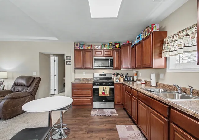 Photo 4 of Single family home for sale at 512 E Lafayette St, Clayton, IL 62324 | MLS# 100539118 | Listing updated on 2026-09-14