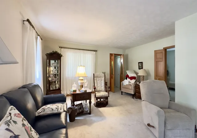 Photo 3 of Single family home for sale at 902 E Clark St, West Frankfort, IL 62896 | MLS# 100539125 | Listing updated on 2026-09-20