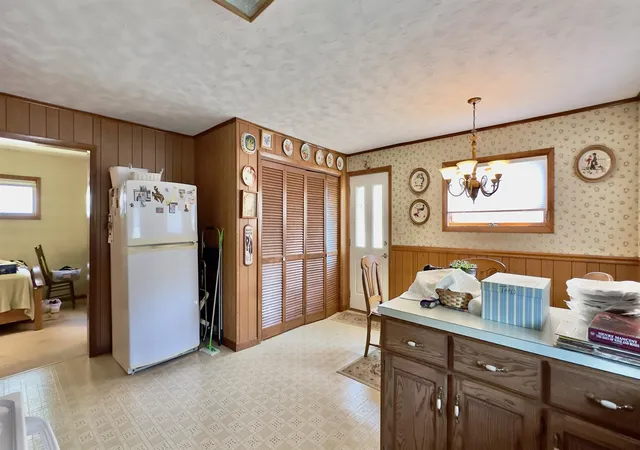 Photo 4 of Single family home for sale at 902 E Clark St, West Frankfort, IL 62896 | MLS# 100539125 | Listing updated on 2026-09-20
