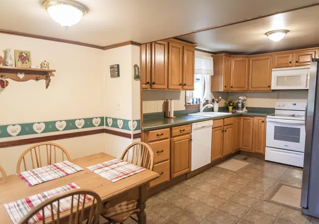 Photo 2 of Sale Pending at 2393 E 1400th Street, Mendon, IL 62351 | MLS# 100539136 | Listing updated on 2026-09-24