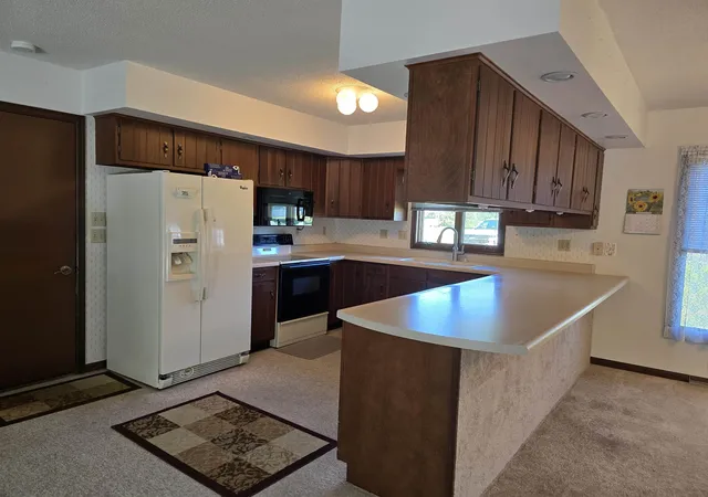 Photo 3 of Single family home for sale at 700 N Haven Dr, Carthage, IL 62321 | MLS# 100539153 | Listing updated on 2026-10-11