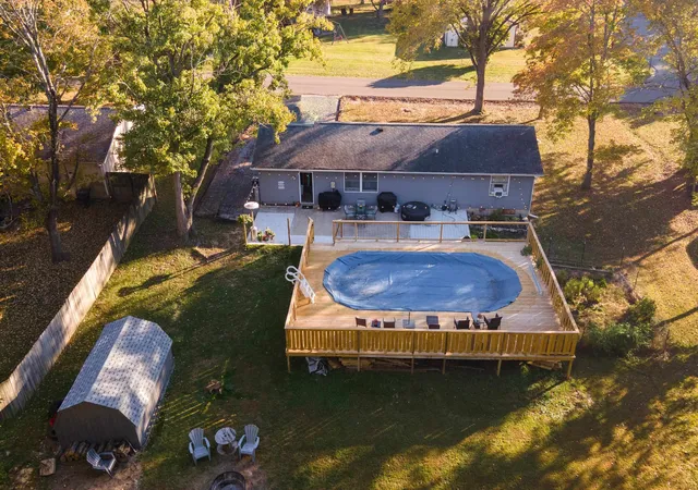 Photo 2 of Single family home for sale at 1800 E Pickett Ln, Marion, IL 62959 | MLS# 100539162 | Listing updated on 2026-10-28