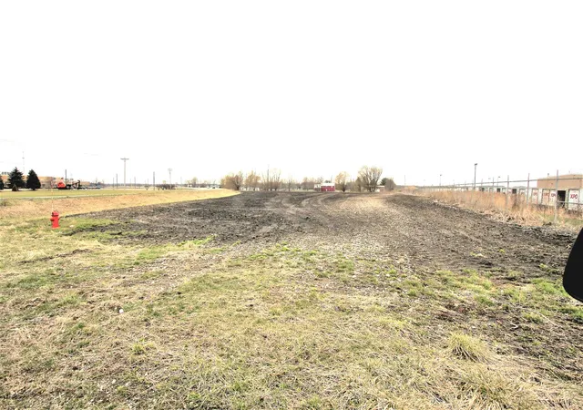 10th image of 743 Us Rt 6, La Salle, IL 61301 | MLS# 10347807