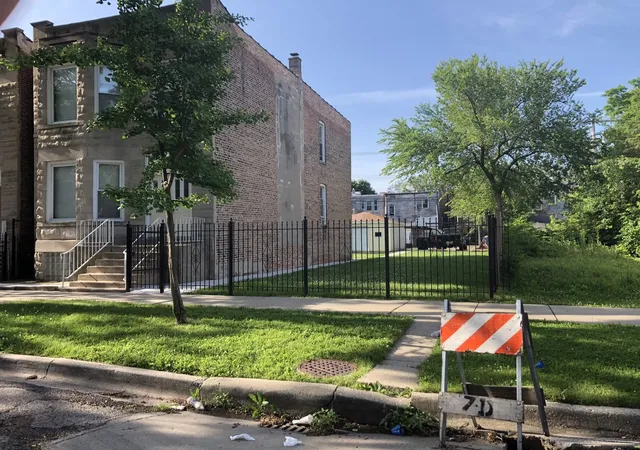 Homes for sale in Chicago, IL | 3929 W Flournoy St, Chicago, IL 60624 | MLS# 10438546