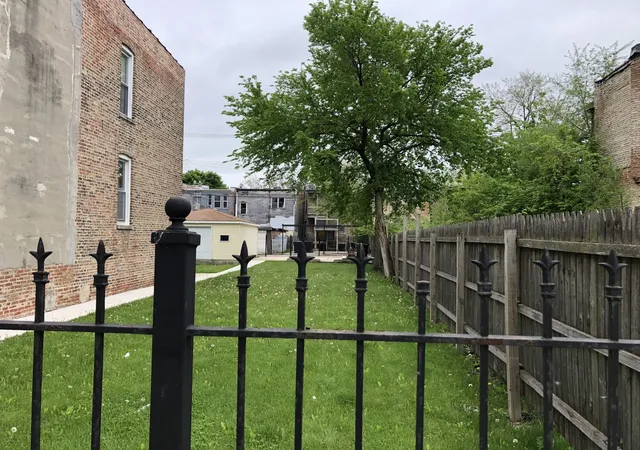 Homes for sale in Chicago, IL | 3929 W Flournoy St, Chicago, IL 60624 | MLS# 10438546