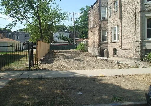 Homes for sale in Chicago, IL | 3929 W Flournoy St, Chicago, IL 60624 | MLS# 10438546