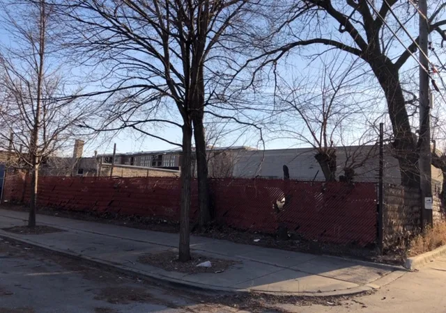 Homes for sale in Chicago, IL | 835 W 35th St, Chicago, IL 60609 | MLS# 11698355