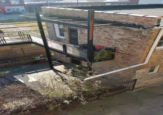 Photo 3 of Sale Pending at 512 N Leavitt St, Chicago, IL 60612 | MLS# 11738884 | Listing updated on 2026-08-20