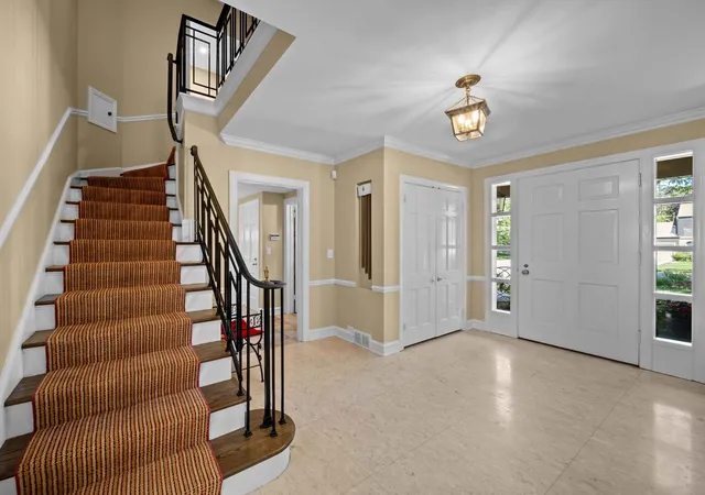 5th image of 9530 Harding Ave, Evanston, IL 60203 | MLS# 11921976