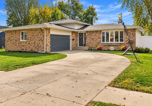 Photo 2 of Single family home for sale at 434 Francis St, Bourbonnais, IL 60914 | MLS# 11986580 | Listing updated on 2026-10-29
