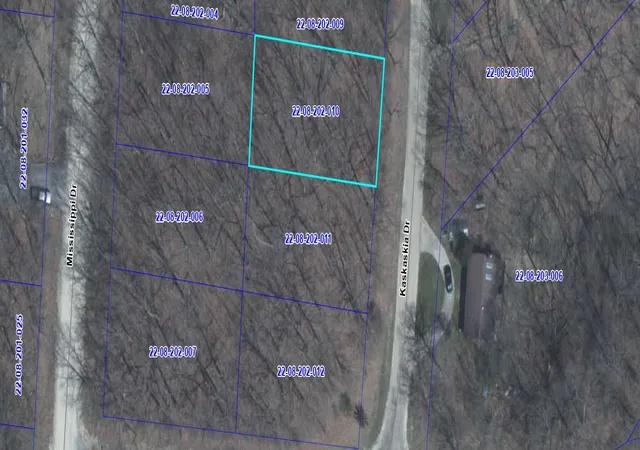 Homes for sale in Dixon, IL | 703 Kaskaskia Dr, Dixon, IL 61021 | MLS# 12004335