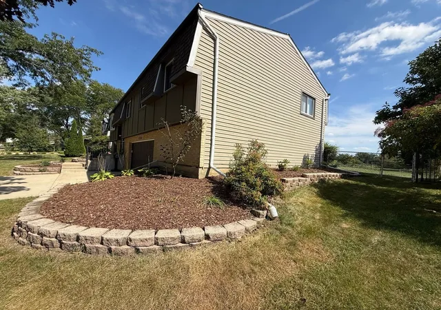 Photo 2 of Single family home for sale at 1230 Durham Dr, Wheaton, IL 60189 | MLS# 12028373 | Listing updated on 2026-09-13