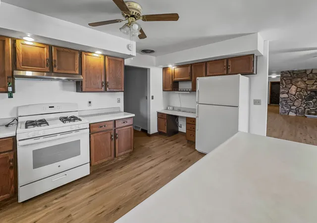 3rd image of 609 E Porter Ave, Watseka, IL 60970 | MLS# 12029611