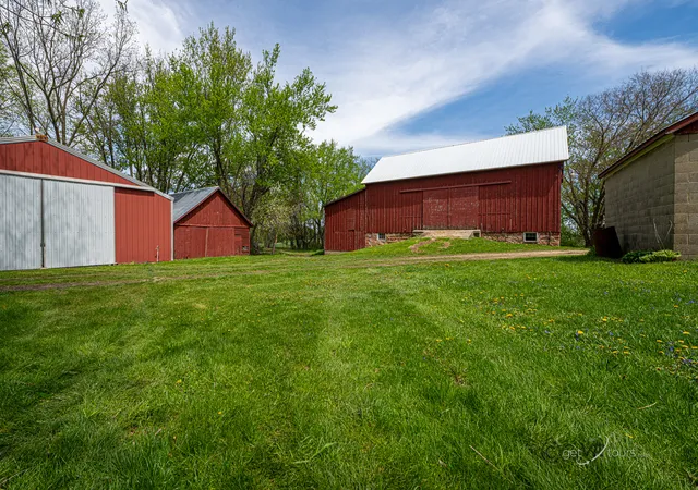 3rd image of 6844 Us Hwy 20 Rd, Freeport, IL 61032 | MLS# 12047315