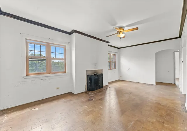 Photo 3 of Condominium at 1330 E 56Th St #5W, Chicago, IL 60637 | MLS# 12066064 |  | Sold on 2024-10-09