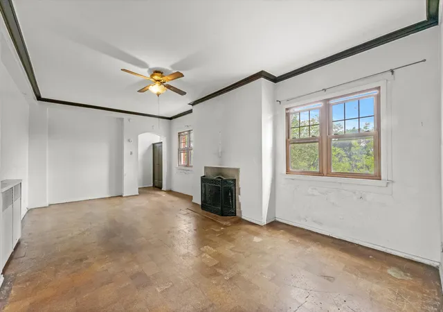 Photo 4 of Condominium at 1330 E 56Th St #5W, Chicago, IL 60637 | MLS# 12066064 |  | Sold on 2024-10-09