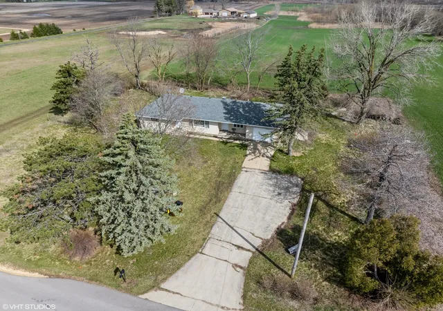 2nd image of 18708 Beck Rd, Marengo, IL 60152 | MLS# 12068014