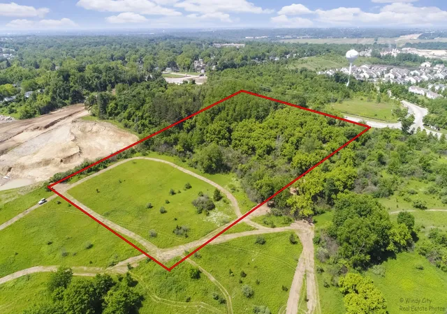Photo 1 of Land for sale at 1811 Il Rte 25 (elgin) Rd, Barrington, IL 60010 | MLS# 12071350 | Listing updated on 2026-10-23