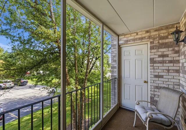 Photo 3 of Condo for sale at 6845 Forestview Dr #2D, Oak Forest, IL 60452 | MLS# 12086913 | Listing updated on 2026-10-06