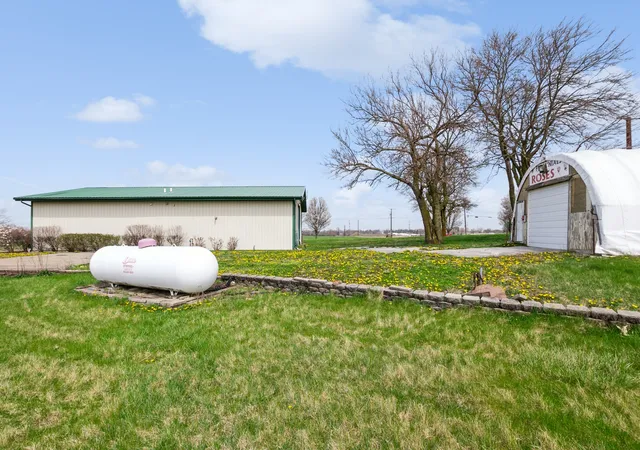 Photo 3 of House for sale at 9815 Laraway Rd, Frankfort, IL 60423 | MLS# 12102577 | Listing updated on 2026-09-01