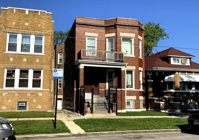 Homes for sale in Chicago, IL | 6639 S Rhodes Ave, Chicago, IL 60637 | MLS# 12102629