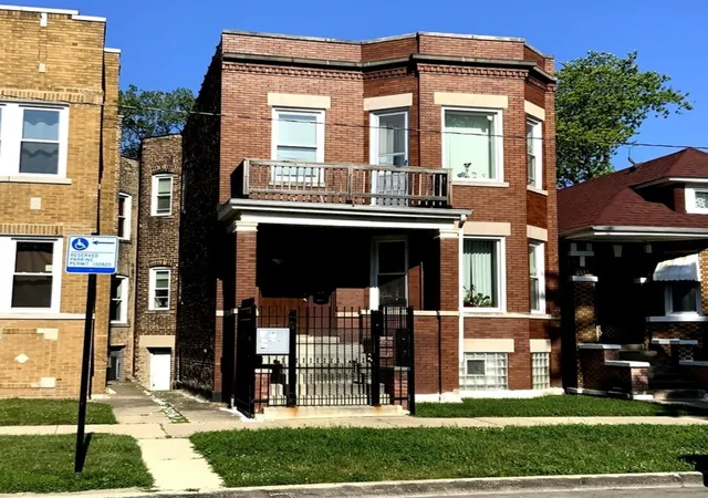 Homes for sale in Chicago, IL | 6639 S Rhodes Ave, Chicago, IL 60637 | MLS# 12102629