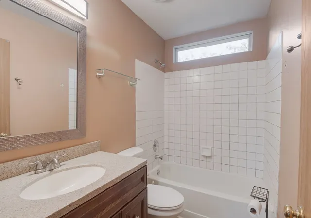 Photo 3 of Single family home for sale at 42 W Dahlia Ln, Round Lake Beach, IL 60073 | MLS# 12110480 | Listing updated on 2026-10-01