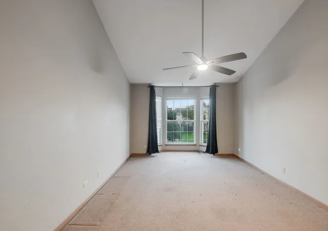 Photo 4 of Single family home for sale at 42 W Dahlia Ln, Round Lake Beach, IL 60073 | MLS# 12110480 | Listing updated on 2026-10-01