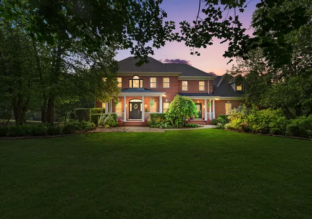 Photo 2 of Single family home for sale at 6n004 Westwood Ln, St. Charles, IL 60175 | MLS# 12174129 | Listing updated on 2026-09-22